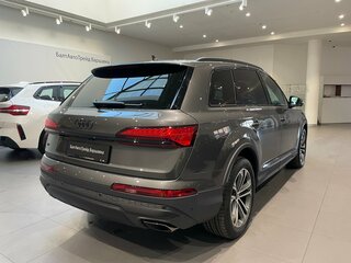 2024 Audi Q7 45 TFSI II (4M) Рестайлинг 2, серый, 9500000 рублей, вид 5