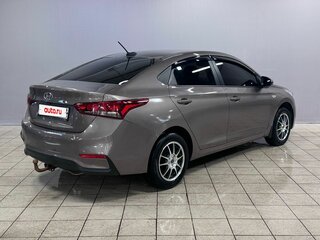 2019 Hyundai Solaris II, коричневый, 900000 рублей, вид 5