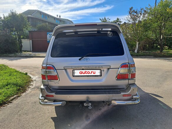 2005 Toyota Land Cruiser 100 Series Рестайлинг 2, серебристый, 2400000 рублей - вид 4