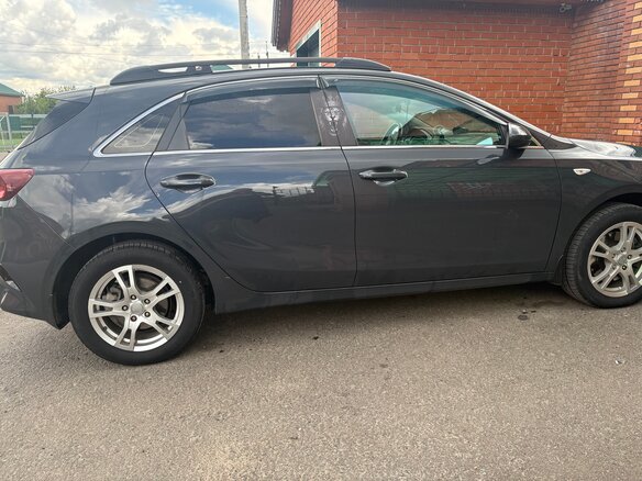2019 Kia Ceed III, серый, 1660000 рублей - вид 3