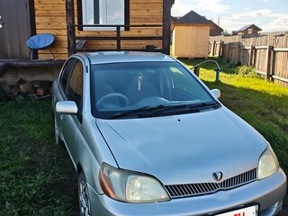 2001 Toyota Platz, серебристый, 310000 рублей, вид 1