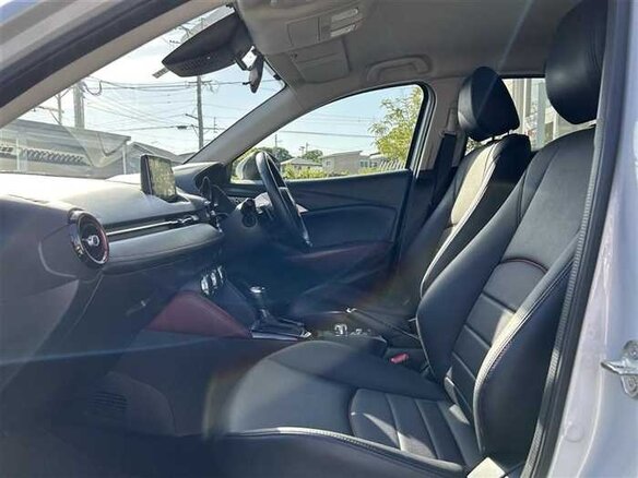 2020 Mazda CX-3 I Рестайлинг, белый, 1100000 рублей - вид 17