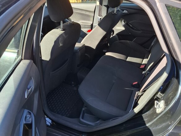 2016 Ford Focus III Рестайлинг, чёрный, 1100000 рублей - вид 4