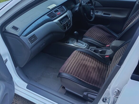 2003 Mitsubishi Lancer Cedia IX, белый, 350000 рублей - вид 19