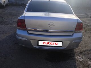 2011 Opel Astra H Рестайлинг, серебристый, 470000 рублей, вид 3