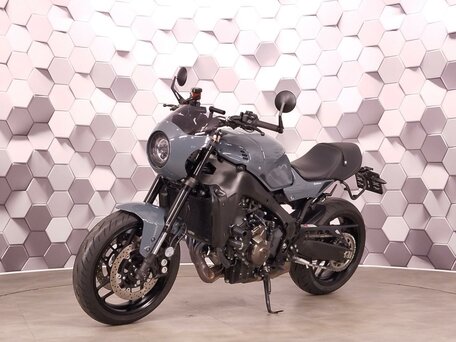 2024 Yamaha XSR900, серый, 1195000 рублей, вид 2