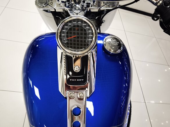 2025 Harley-Davidson Fat Boy, синий, 3300000 рублей - вид 25