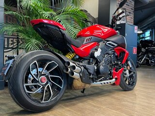 2023 Ducati Diavel V4, чёрный, 2650000 рублей, вид 1