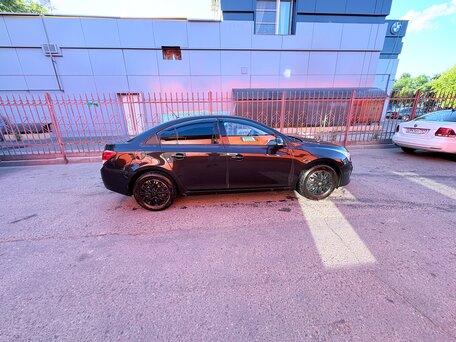 2015 Chevrolet Cruze I Рестайлинг, чёрный, 730000 рублей, вид 4