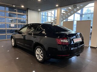 2017 Skoda Octavia III (A7) Рестайлинг, чёрный, 1850000 рублей, вид 5