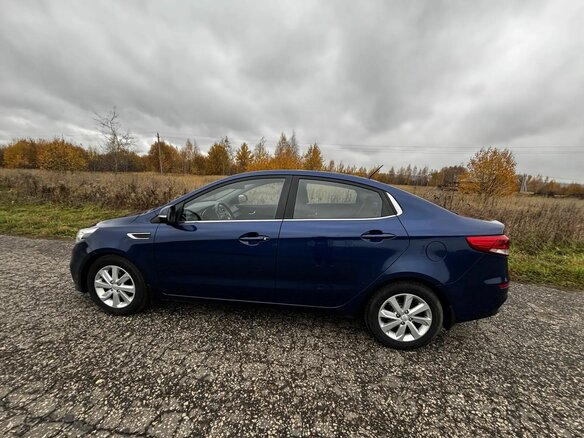 2015 Kia Rio III Рестайлинг, синий, 950000 рублей - вид 9