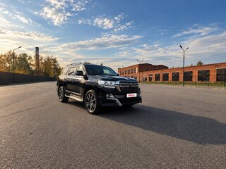 2016 Toyota Land Cruiser 200 Series Рестайлинг 2, чёрный, 7400000 рублей, вид 3