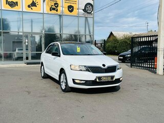 2017 Skoda Rapid I Рестайлинг, белый, 999999 рублей, вид 4