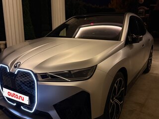 2021 BMW iX xDrive40 I (I20), синий, 7300000 рублей, вид 4
