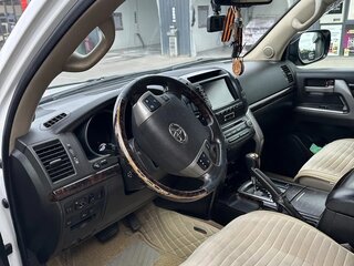 2010 Toyota Land Cruiser 200 Series, белый, 3080000 рублей, вид 4