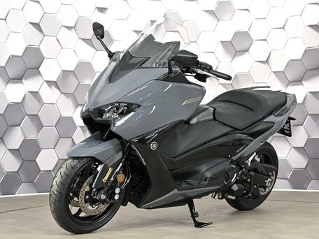 2021 Yamaha TMAX, серый, 1129000 рублей, вид 2