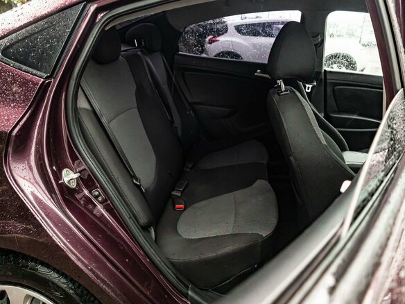 2011 Hyundai Solaris I, фиолетовый, 485000 рублей - вид 12