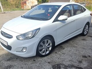 2012 Hyundai Solaris I, белый, 810000 рублей, вид 5