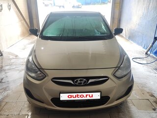 2011 Hyundai Solaris I, бежевый, 630000 рублей, вид 4