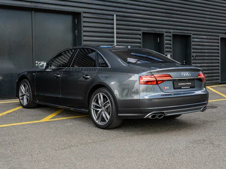 2015 Audi S8 III (D4) Рестайлинг, серый, 6750000 рублей, вид 4