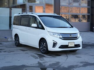 2016 Honda Stepwgn Spada V, белый, 1660000 рублей, вид 3