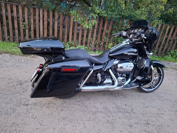 2017 Harley-Davidson Street Glide, чёрный, 1250000 рублей - вид 1