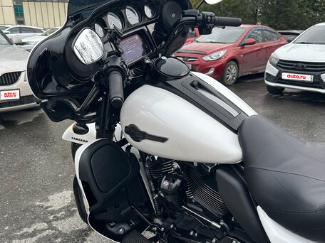 2023 Harley-Davidson Ultra Limited, белый, 3650000 рублей, вид 3