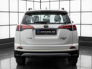 2017 Toyota RAV4 IV (XA40) Рестайлинг, белый, 2549000 рублей, вид 3
