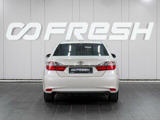 2017 Toyota Camry VII (XV50) Рестайлинг 2, белый, 2399000 рублей, вид 4