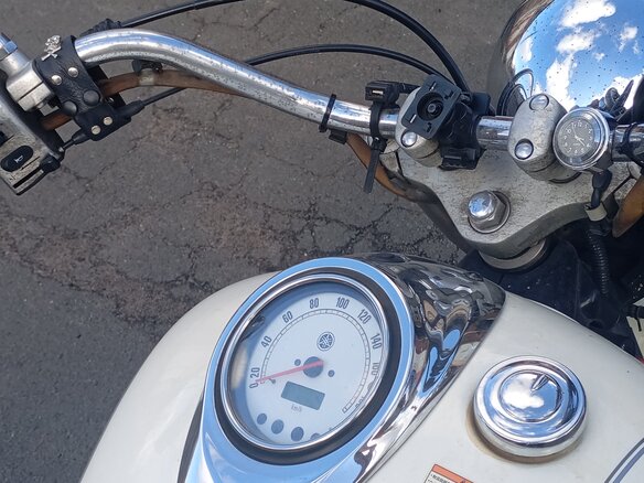 2003 Yamaha XVS1100, бежевый, 450000 рублей - вид 6