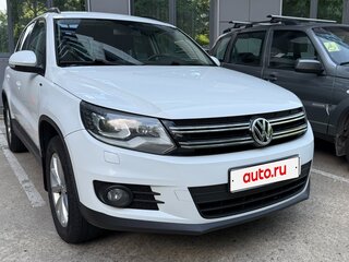 2015 Volkswagen Tiguan I Рестайлинг, белый, 1900000 рублей, вид 2