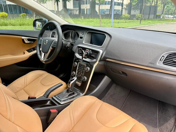 2019 Volvo V40 II Рестайлинг, голубой, 1040000 рублей - вид 15