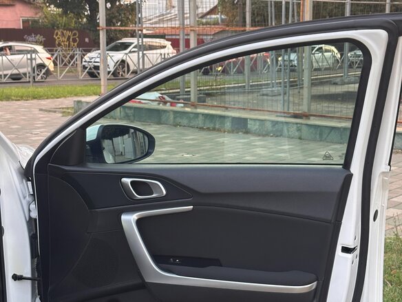 2018 Kia Ceed III, белый, 1750000 рублей - вид 18