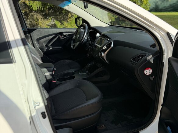 2013 Hyundai ix35 I, белый, 1100000 рублей - вид 10