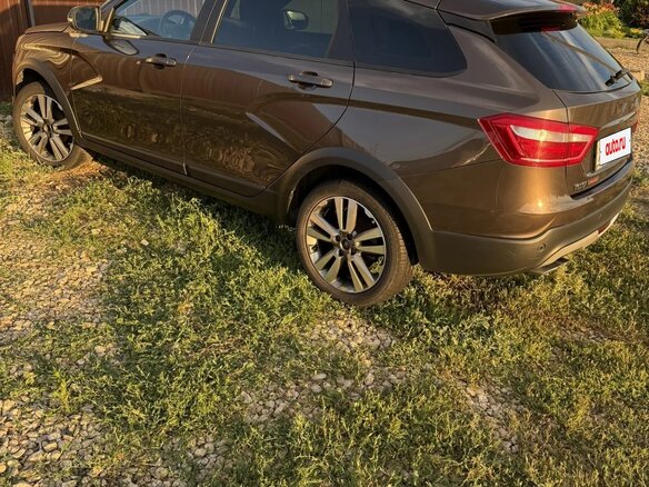 2020 Lada (ВАЗ) Vesta SW Cross I, коричневый, 1180000 рублей - вид 2