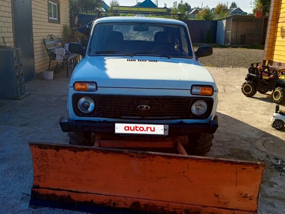 1998 Lada (ВАЗ) 2121 (4x4) I Рестайлинг, белый, 85000 рублей - вид 2