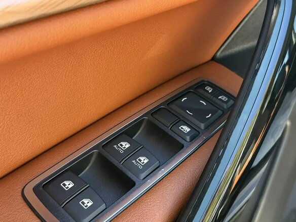 2026 Lada (ВАЗ) Vesta SW Cross I Рестайлинг (NG), серый, 2123000 рублей - вид 15