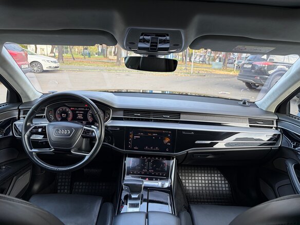 2018 Audi A8 55 TFSI IV (D5), чёрный, 3500000 рублей - вид 8