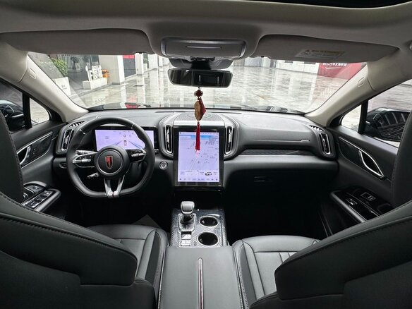 2024 Hongqi HS3, чёрный - вид 7