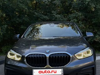 2021 BMW 1 серии 120i III (F40), серый, 3020000 рублей, вид 1