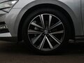 2023 Skoda Superb III Рестайлинг, серебристый, 2390000 рублей - вид 9