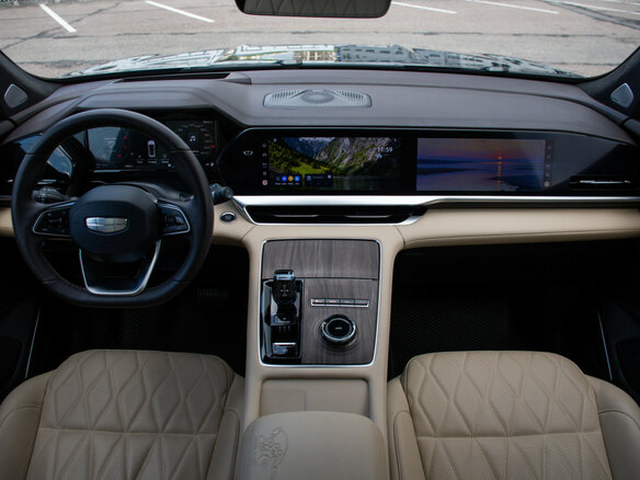 2025 Geely Monjaro (Xingyue L) I Рестайлинг (China Market), чёрный, 3497000 рублей - вид 20