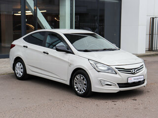 2015 Hyundai Solaris I Рестайлинг, бежевый, 930000 рублей, вид 3
