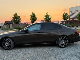 2016 Mercedes-Benz E-Класс 200 V (W213, S213, C238), коричневый, 2900000 рублей, вид 2