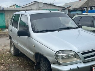 2004 Chevrolet Niva I, серебристый, 195000 рублей, вид 3