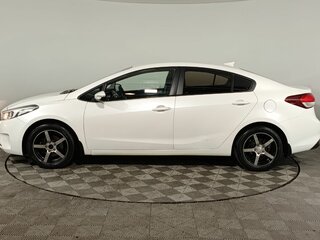 2018 Kia Cerato III Рестайлинг (Classic), белый, 1410000 рублей, вид 4