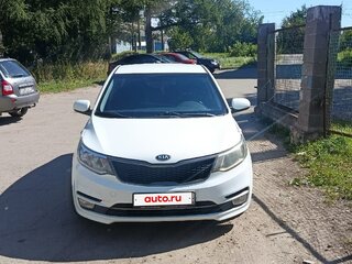 2016 Kia Rio III Рестайлинг, белый, 860000 рублей, вид 3