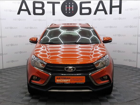 2019 Lada (ВАЗ) Vesta SW Cross I, оранжевый, 1049000 рублей - вид 1