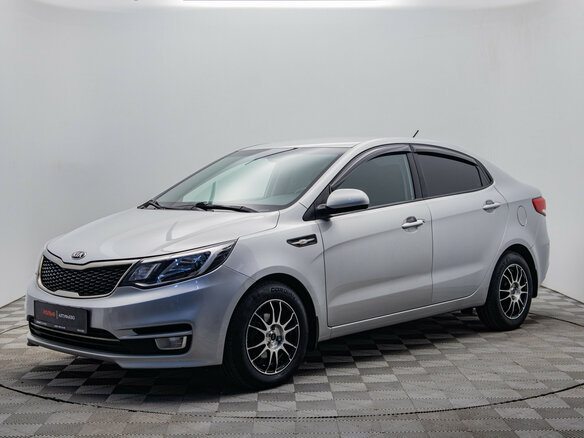 2016 Kia Rio III Рестайлинг, серебристый