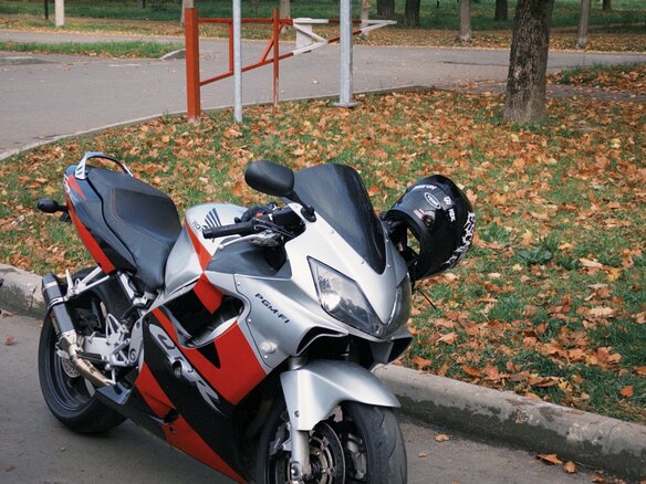 2003 Honda CBR 600F, серебристый, 430000 рублей - вид 9